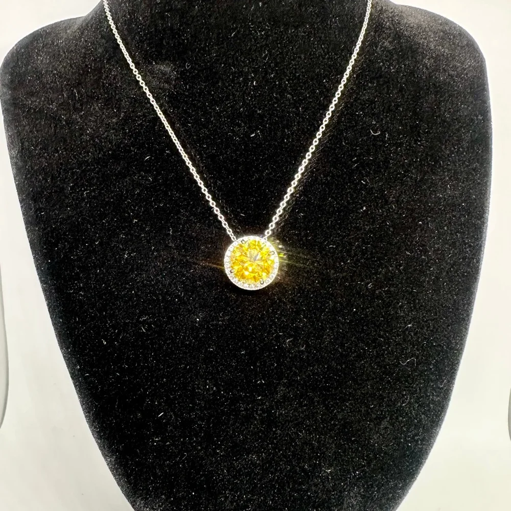 Unbranded timeless elegant